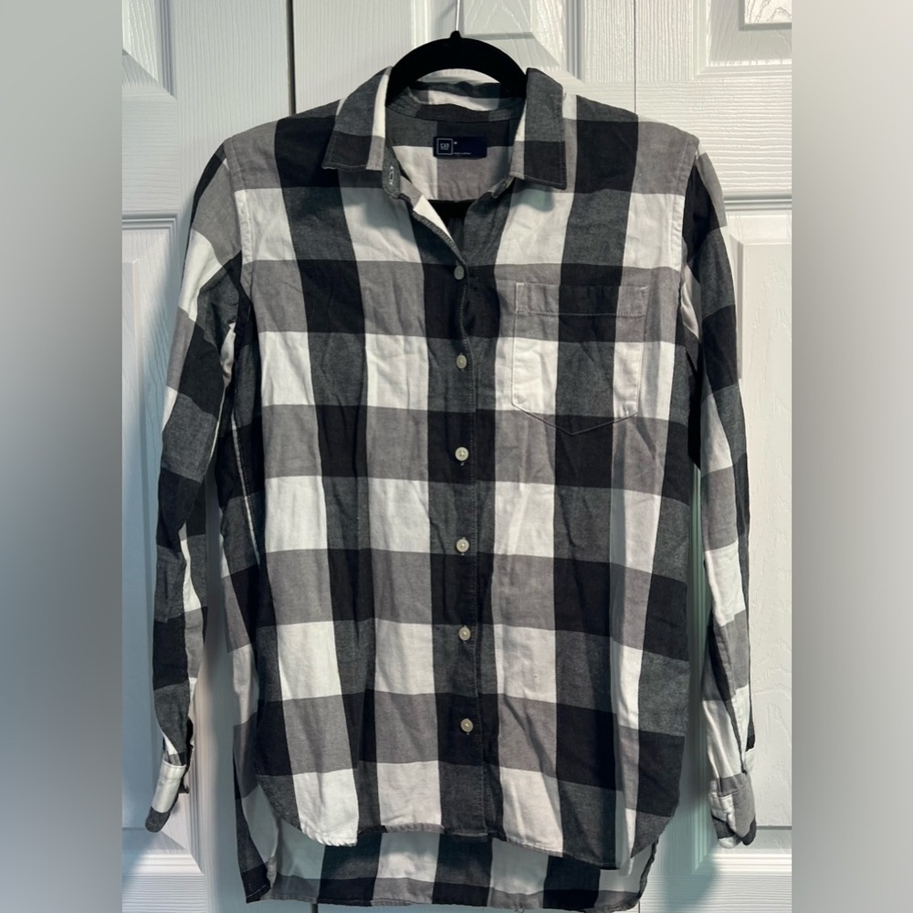 Gap Long sleeved Checkered Shirt